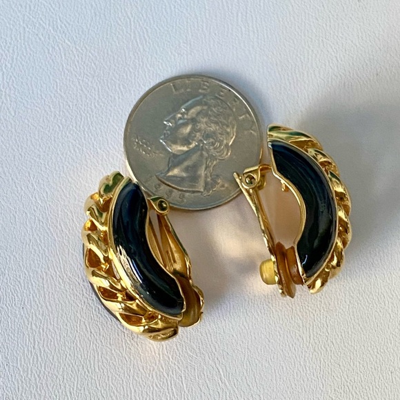 Vintage St. John 24K Gold Plated Black Enamel Chain Link Clip Earrings - Picture 4 of 7
